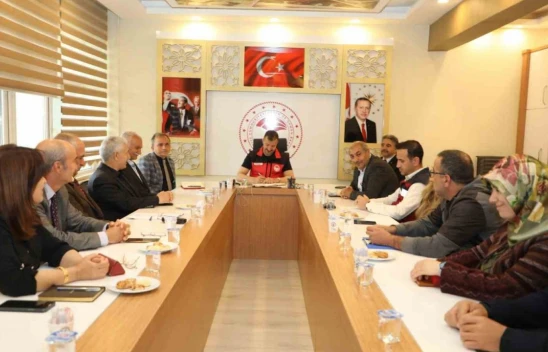 Elazığ'da Zirai Donun Etkileri Masaya Yatırıldı