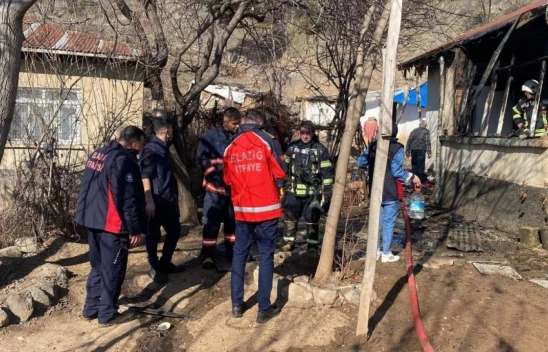 Elazığ'daki yangın faciasında ağır yaralanan genç kız hayatını kaybetti