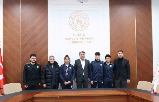 Elazığ'dan 3 sporcu Enka'ya transfer oldu