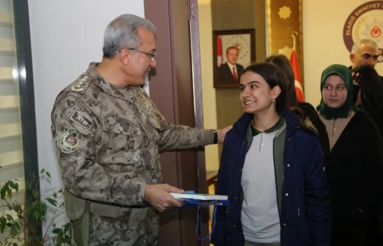Elazığ Emniyet Müdürü Karayel, öğrencileri ağırladı
