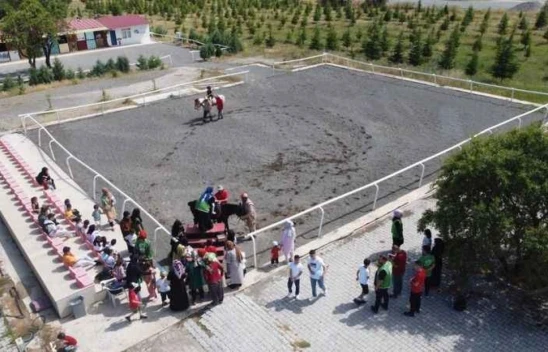 Atla Terapi Merkezi ve Engelliler İçin Empati Parkuru Hepsi Elazığ Hipodromunda