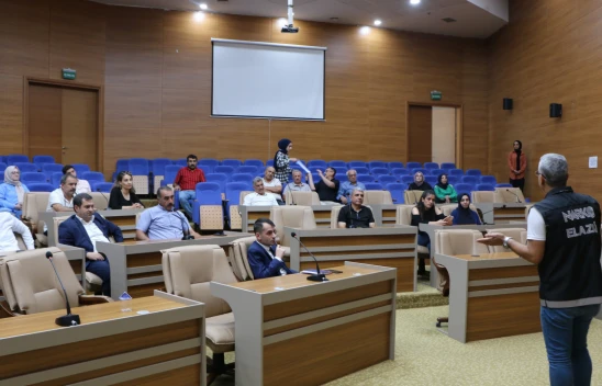 Elazığ İl Özel İdaresi'nde En İyi Narkotik Polisi Anne Proje Sunumu Gerçekleştirildi