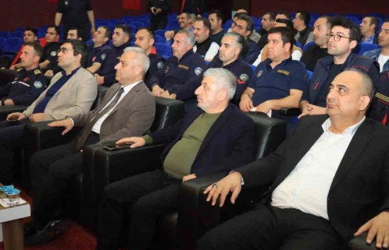 Elazığ İtfaiyesi'nden Örnek Eğitim: Yangından Kurtarılan Hayvanlara İlk Yardım Uygulamaları