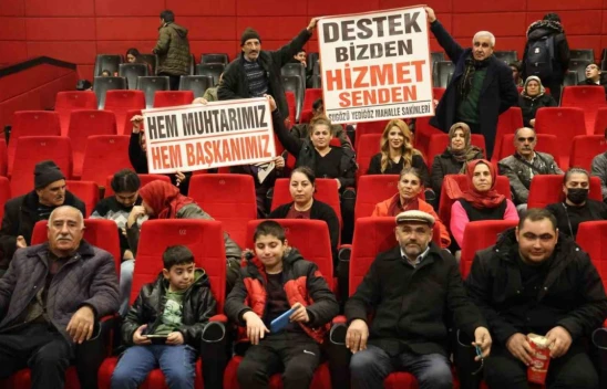 Elazığ Merkezin Tek Kadın Muhtarı Öncü Oldu, Mahalle Sakinleri Sinemada Buluştu