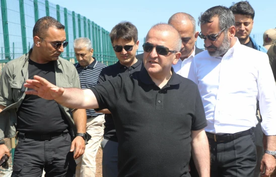 Elazığ Valisi Durdurulamıyor, Her Yerde ve Her Sahada !