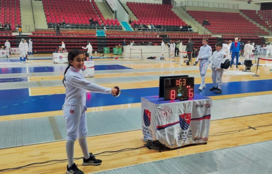 Elazığlı Minik Eskrimci Elif Reyyan Kaya Türkiye Şampiyonu Oldu