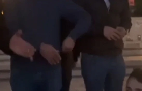 Elazığsporlu Taraftarlardan Kız Kulesi Önünde Duygusal Performans: 'Kar mı Yağmış Şu Harput'un Başına'
