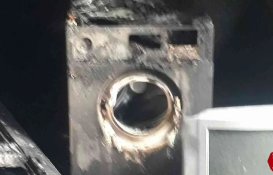 Elektrik kontağından çıkan yangın evi küle çevirdi