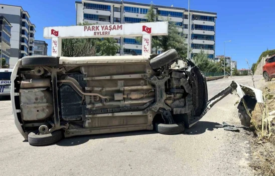 Emniyet kemeri taktı burnu bile kanamadı