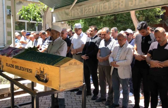 Eski eşi tarafından 13 yerinden bıçaklanan kadın son yolculuğuna uğurlandı