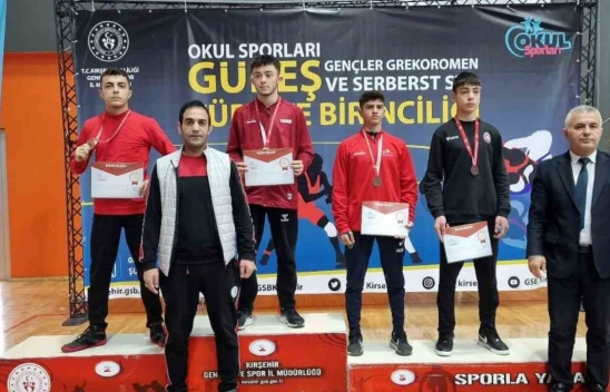 Güreşte Elazığlı sporculardan önemli başarı