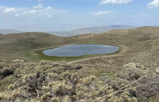Elazığ'da Eşsiz Bisiklet Tırmanışı: ELDAK Ekibi Hazar Baba Dağı'na Pedal Çevirdi