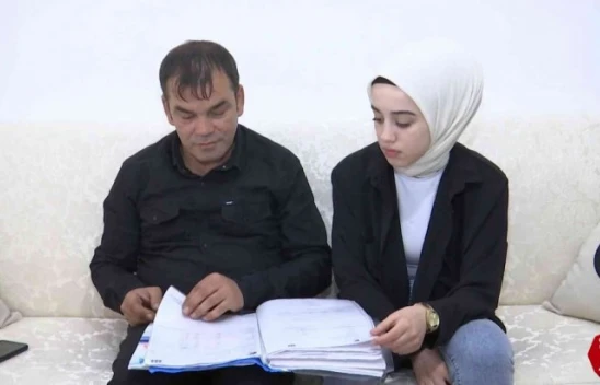 Elazığ'da Yaşayan ve Hastalığıyla Dünya'da 13'ncü Vakan Olan Genç Kız Yardım Bekliyor