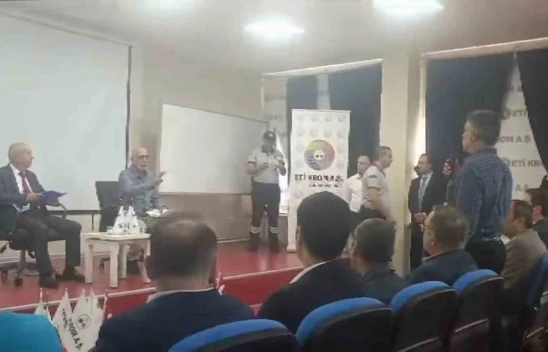 İşçileri azarlayan Eti Krom A.Ş'nin sahibi Yıldırım: 'Ben burayı devletten sıfır aldım. Yarın da herkesi kapının önüne koyarım'