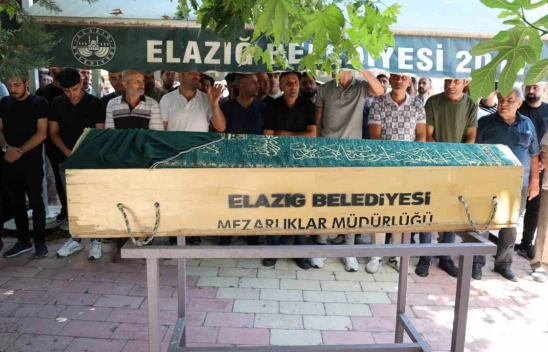 29 Yaşında Hayatını Kaybeden Genç Kız Göz Yaşları İçerisinde Defnedildi