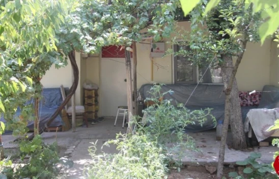 Karısına Laf Attığını İddia Ettiği Kişiyi Defalarca Bıçaklayarak Öldürdü