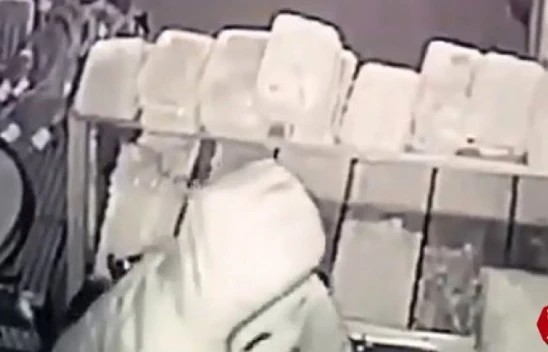 Elazığ'da Kaşla Göz Arasında 17 Bin Tl Nakit Ve 50 Bin Tl Değerinde Sigara Çaldılar