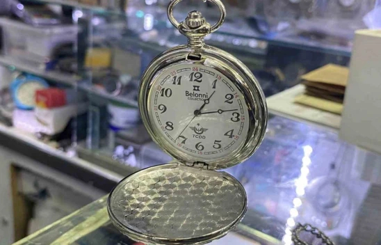 Köstekli saatler zamana direniyor