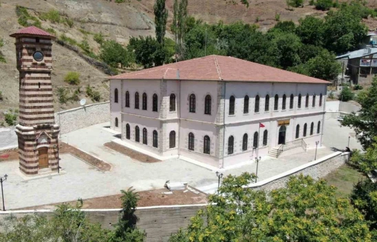 Maden ilçesi 15 tescilli yapısı ile dikkat çekiyor