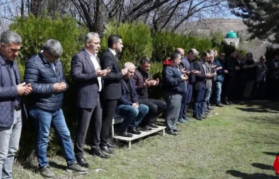 Merhum Hamza Yanılmaz Kabri Başında Anıldı