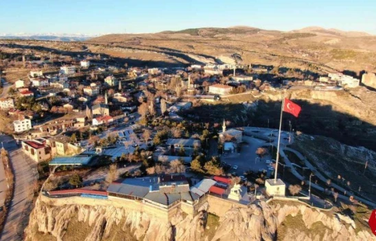Elazığ'da Mevsimler Tersine Döndü, Her Yerde Kar Yağarken Elazığ'da Bahar Havası Yaşanıyor