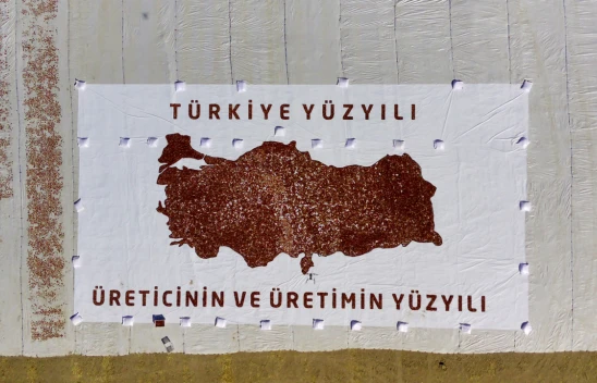 Mevsimlik Tarım İşçileri Kurutmalık Domateslerden Dev Türkiye Haritası Yaptı