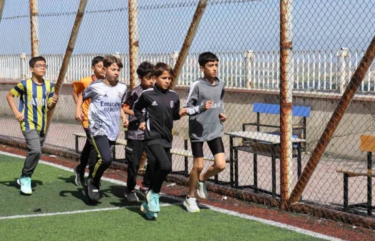 Milli sporcu çocuklar kötü alışkanlıklar, kötü alışkanlıklar yerine spora yönlendiriyor