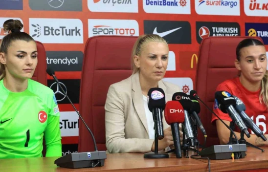 Necla Güngör Kıragası: 'Seyirci rekorunu Elazığ'da kırdık'