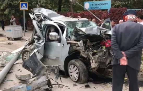 Öğrencileri Taşıyan Midibüsün Freni Patladı, Çok Sayıda Yaralı Var