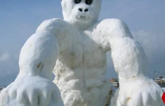 Oto tamirci, kardan heykelleri ile heykeltıraşlara adeta taş çıkardı