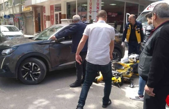 Elazığ'da Otomobil İle Motosiklet Çarpıştı,  1 Yaralı