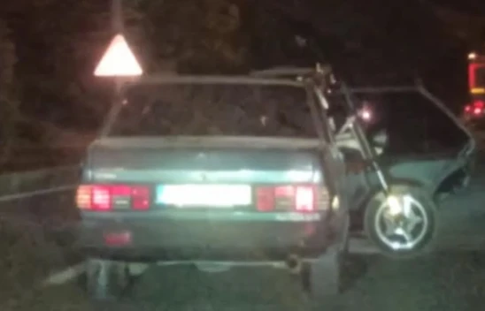 Otomobilin Arka Koltuğunda Taşınan Motosiklet Cep Telefonu Kamerasında