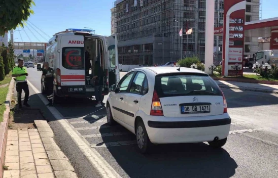 Otomobilin Çarptığı 18 Yaşındaki Genç Yaralandı