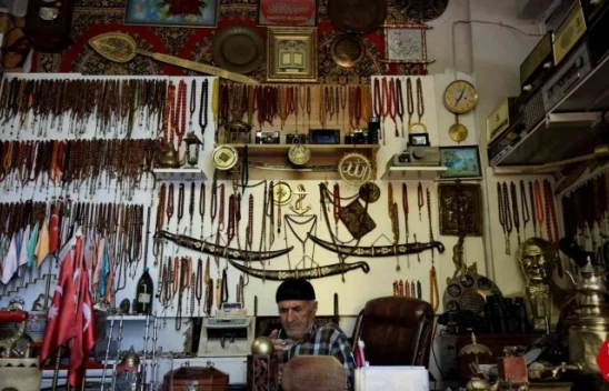 Palu'da Yaşayan Eskici Yaşar, Evin Deposunu Müzeye Çevirdi