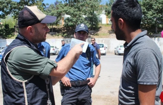 Elazığ'da Polisten Hayvan Satıcılarına Sahte Para Eğitimi