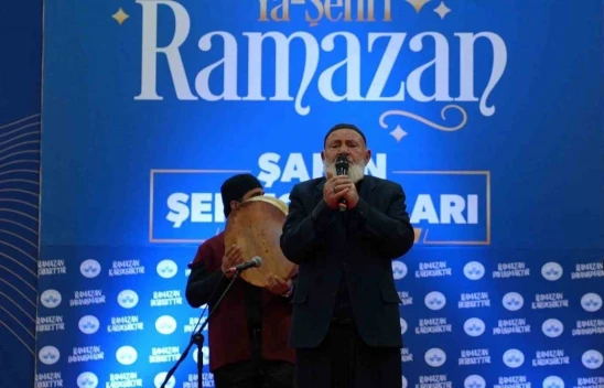 Elazığ'da Ramazan Coşkusu: Tasavvuf Müziği Sanatçısı Turgut Kırgıl Vatandaşlarla Buluştu