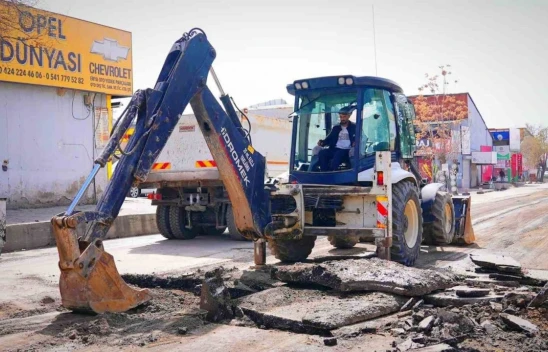 Sanayi Sitesinde bulunan yol, Elazığ Belediyesi tarafından yenilendi