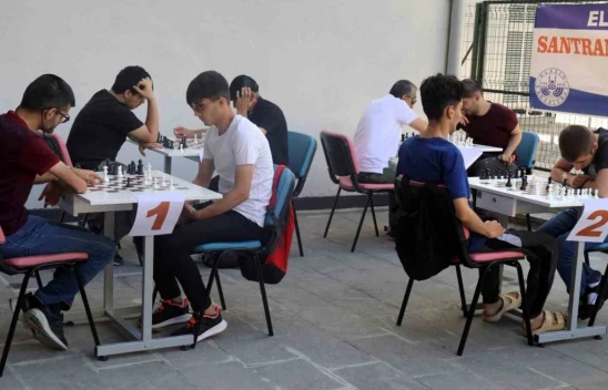 Satranç turnuvasında heyecan dolu anlar yaşandı