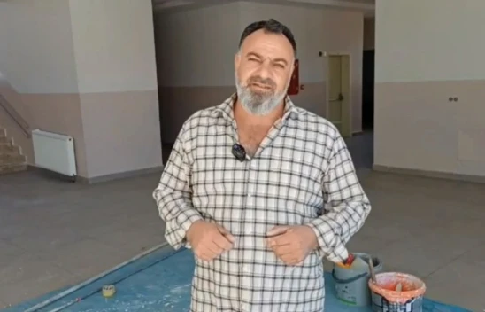 Şehit Babası Hasan Alan'dan Örnek Davranış: Elazığ'da Okul Boyama Çalışmasını Ücretsiz Üstlendi