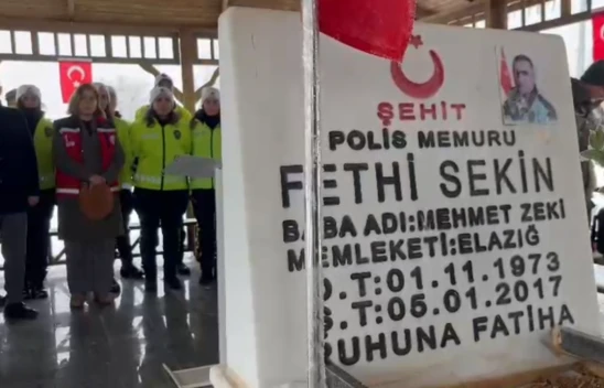 Şehit Polis Fethi Sekin, Şehadetinin 9. Yılında Elazığ'daki Kabri Başında Anıldı