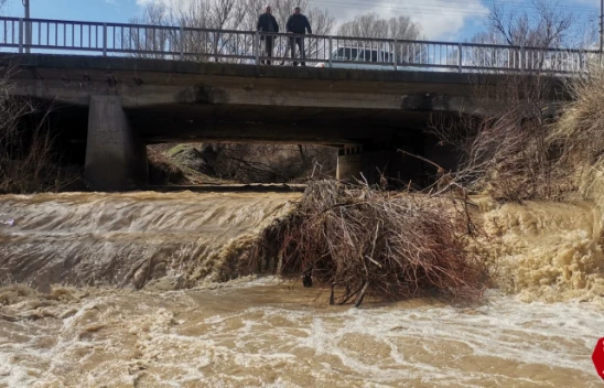 Sivrice'de Kürk Deresi'nin Su Seviyesi Arttı