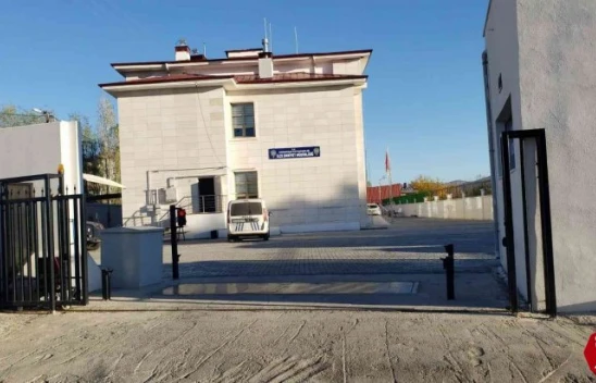 Sosyal medyada PKK/KCK propagandası yapan 15 kişiye yurt dışı yasağı