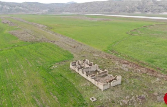 Elazığ'da Sular Çekildi, Eski Tren Garı Gün Yüzüne Çıktı