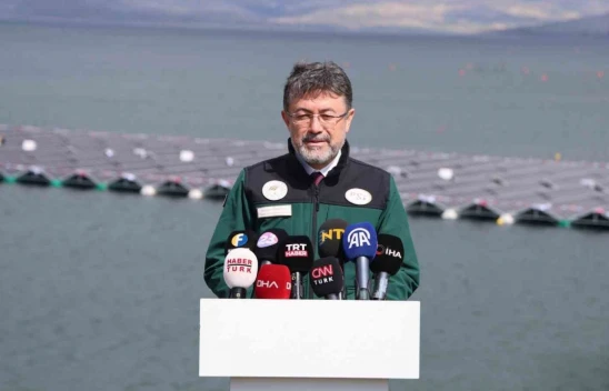 Tarım ve Orman Bakanı Yumaklı, Yüzer GES Projesini inceledi