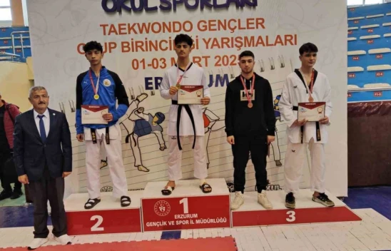 Elazığlı Sporcular Okul Sporları Gençler Taekwondo Grup Maçlarında 9 Madalya Kazandı