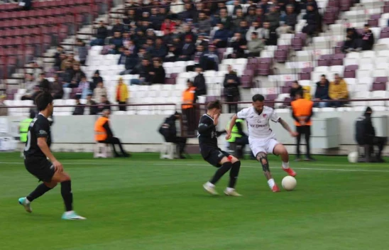 Elazığspor, Somaspor'u 2-0 Mağlup Ederek Önemli Bir Galibiyet Aldı