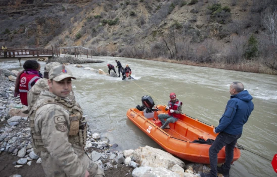 Tunceli'de Pülümür Çayı'na Düşen Otomobildeki 2 Kişi Hayatını Kaybetti