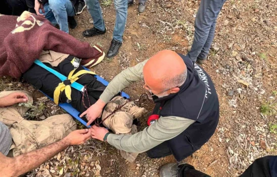 Elazığ'ın Palu İlçesinde Uçurumdan Düşen Vatandaş Kurtarıldı