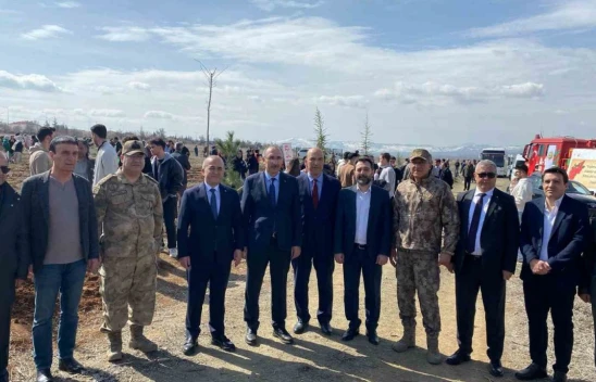 Elazığ Valisi Numan Hatipoğlu, Fırat Üniversitesi'nin 50. Yılında Fidan Dikim Etkinliğine Katıldı