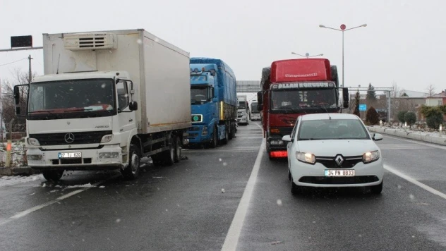 Elazığ'da Ulaşıma Kapanan Bingöl ve Diyarbakır Yolu Açıldı